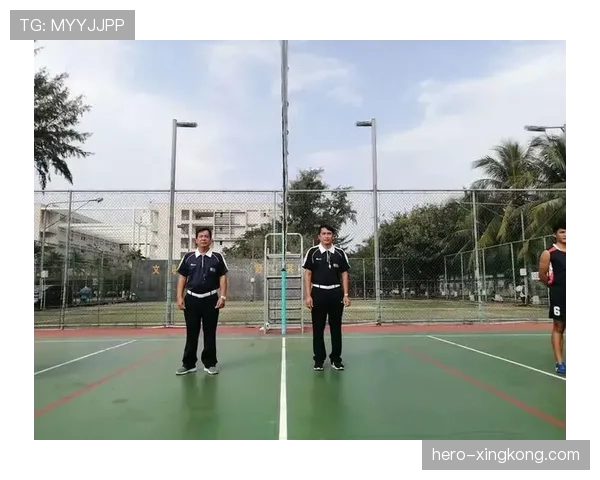 半场哨作用解析:裁判如何依规则正确判罚比赛中断 半场哨作用解析:裁判如何依规则正确判罚比赛中断